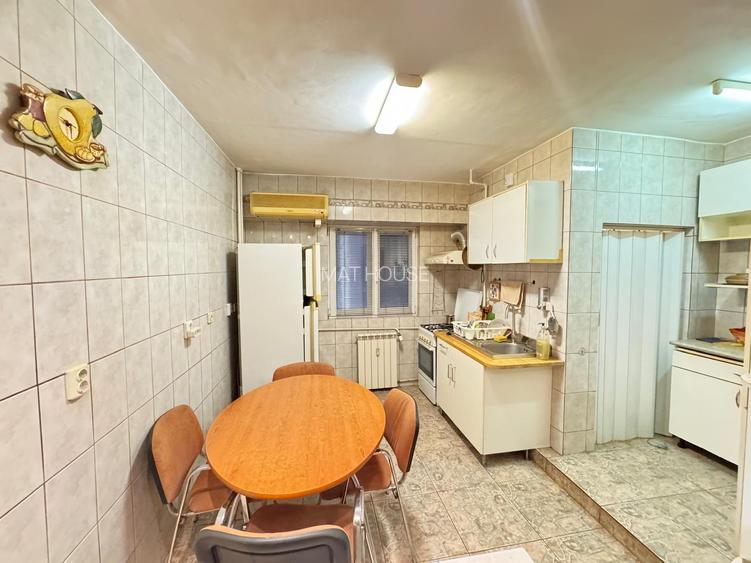 APARTAMENT 3/8 BLOC 1995 MONOLIT STRADAL SCOALA 81- METROU - 5