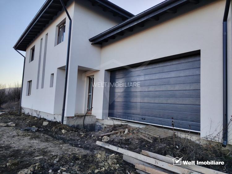 OFERTA. Se vinde casa/vila pe colina. - 4