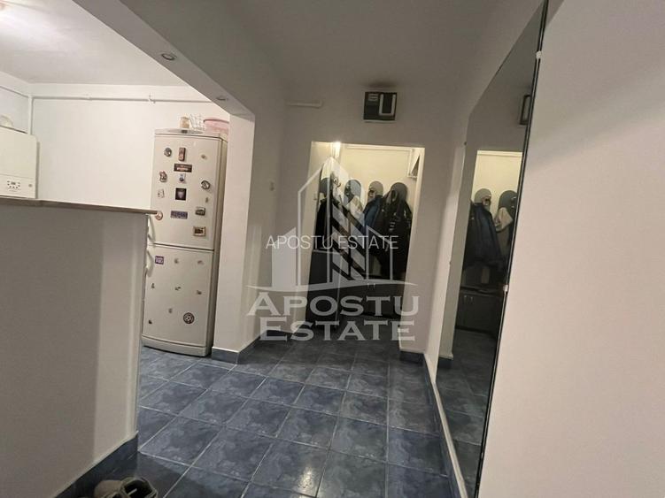 Apartament cu 2 camere, semidecomandat, etaj intermediar - 5