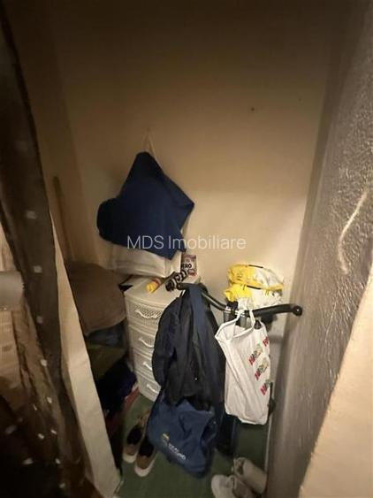 Decomandat, mobilat si utilat la etajul 3 - 8