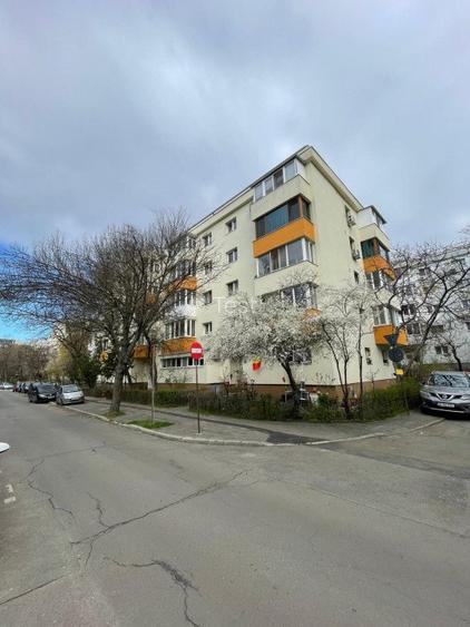 Garsonieră decomandată în Apărătorii Patriei - 17