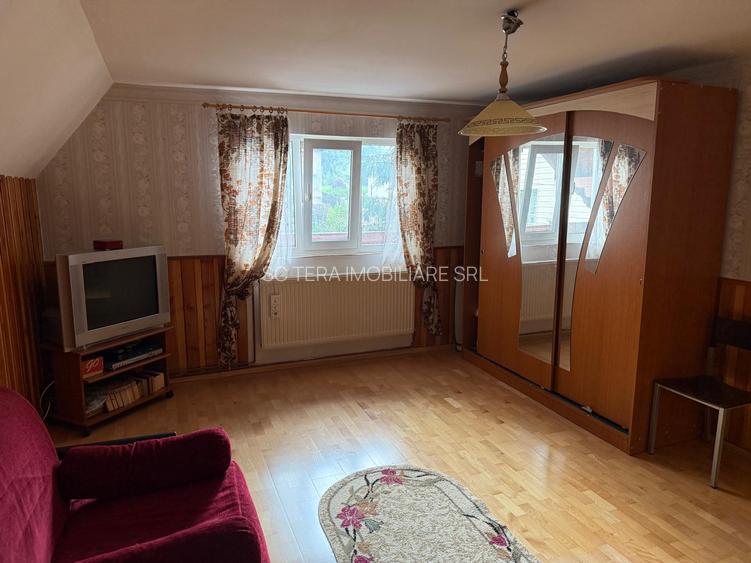 VANZARE CASA TIP PENSIUNE - 15