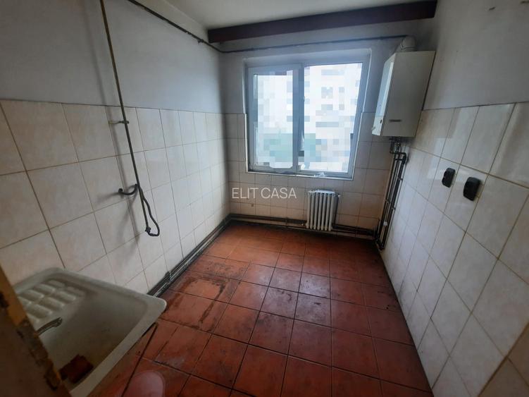 Apartament cu 2 camere decomandat, etajul 2/10, zona Alexandru cel Bun - 4