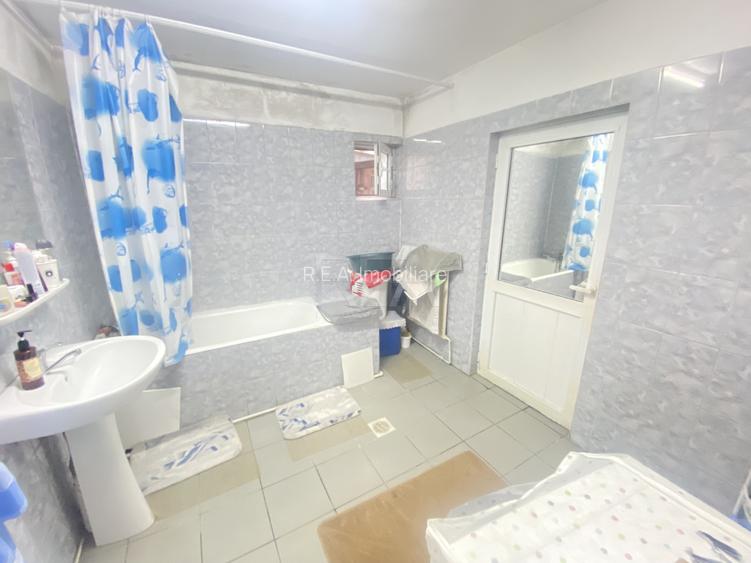 Casa- 4 camere- Sector 5- COMISION 0% - 18