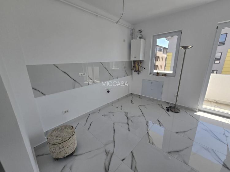 Nou. Disponibil imediat. Decomandat. Etaj intermediar. - 3