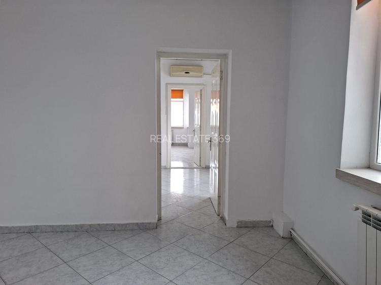 URGENT!, libera, rezidential/birou/comercial, 2 intrari, NEGOCIABIL - 12