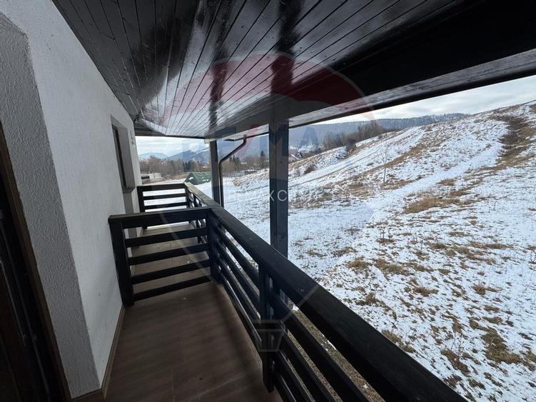 Casa  si  teren zona Balaurul - 52