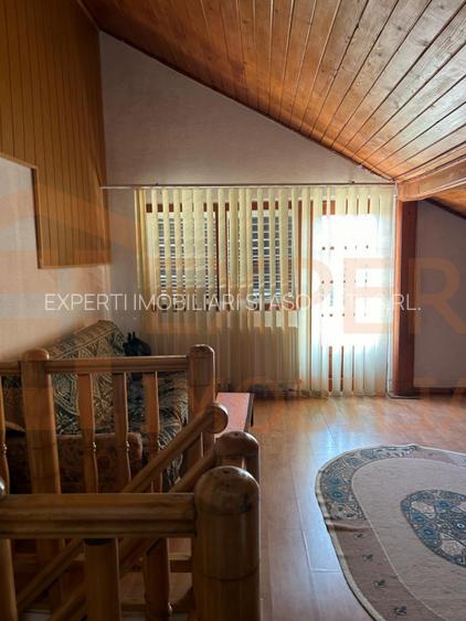 Povestea unei case la doar 200 m de valuri, cu piscina si terasa panoramica - 11