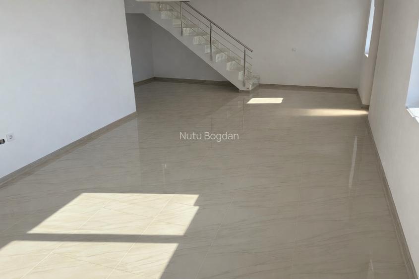 Casă de vânzare comuna Bradu sat Geamăna  - 14