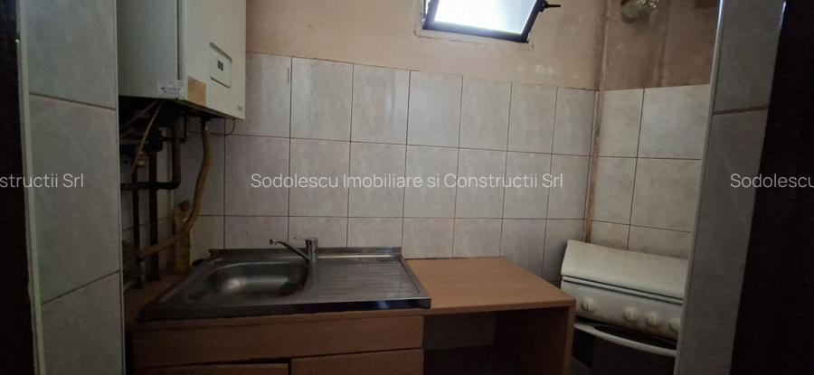 Apartament cu 3 camere - zona semicentrala - 10