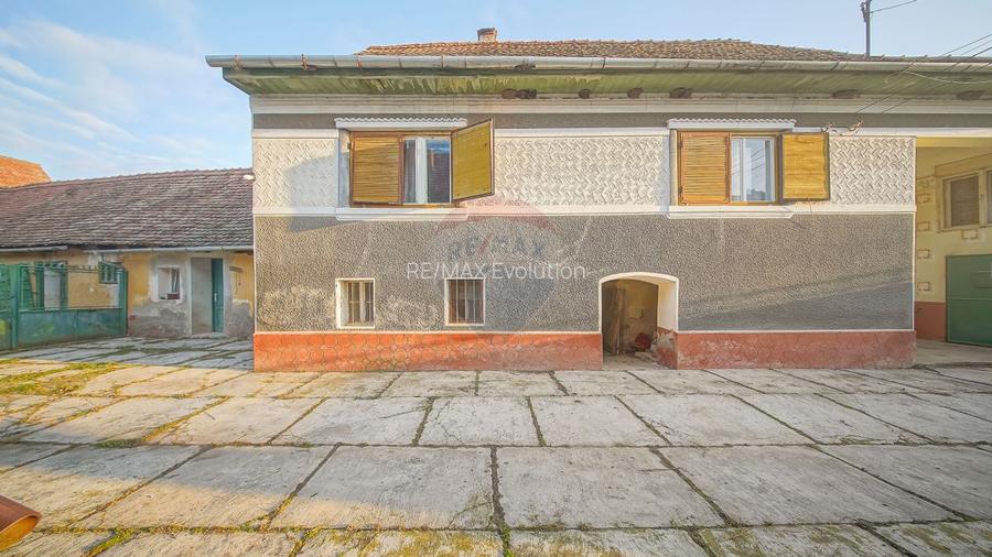 Comision 0%! 2 case Cincu, teren 2134mp, sura & curte libera - 50