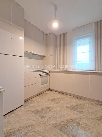 Apartament mobilat lux, la cheie, parcare Floresti zona Terra - 7