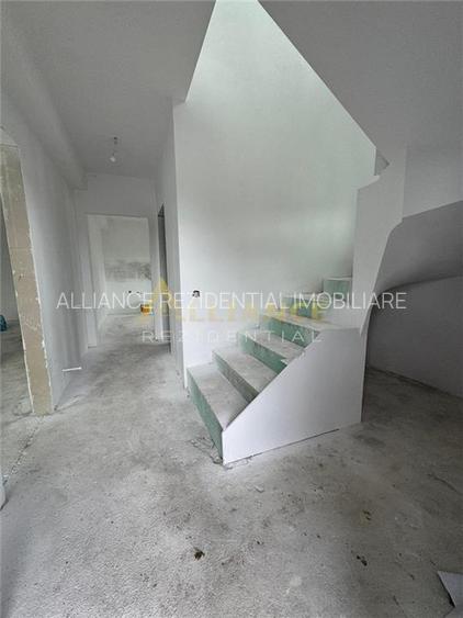 Vila P+1 cu 4 camere - 2 bai { Popesti Leordeni } - 2