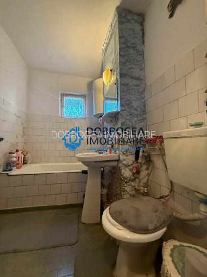 PACII- 3 CAMERE DECOMANDAT, ETAJ 1. - 6