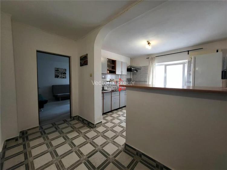 UNIRII-LOCATIE-3 CAMERE DECOMANDAT / ETAJ 2 / SEMISTRADAL - 11