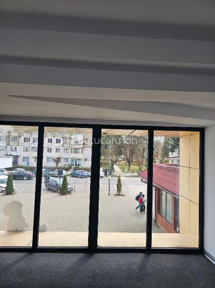 Vând/ inchiriez spatiu comercial în Onești  - 7