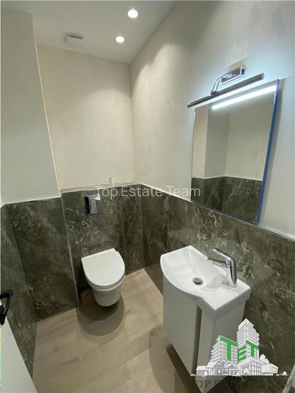 Apartament cu 3 camere de vanzare in Piata Victoriei - 11