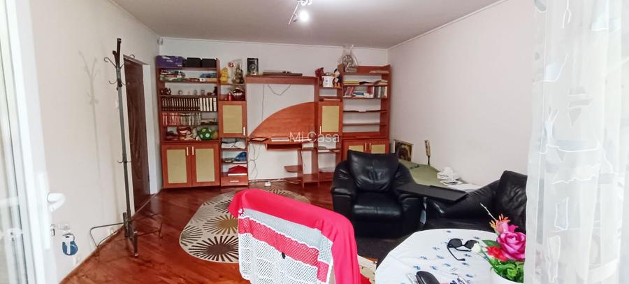 Apartament cu 3 camere decomandate,Carpatilor-Judetean - 2