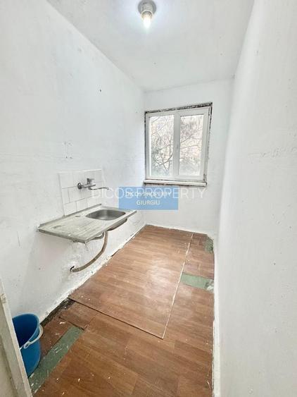 Apartament 2 camere de vânzare, Strada Tineretului, etaj 2 - 2