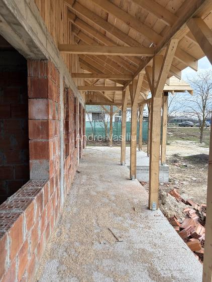 Casă cu teren generos, în complexul Poiana Florilor  - 4