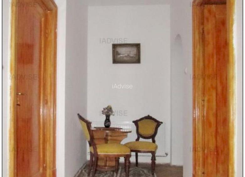 Apartament 4 Camere Vanzare - Piata Sfatului - 16