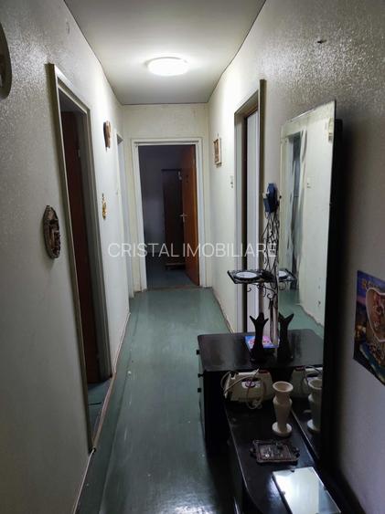 Apartament 4 camere. Zona Covasna. Intre Bld. Obregia si Bld. Brancoveanu. - 3