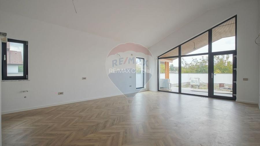 Comision 0 %! Casă cu 4 camere de vânzare în zona Stupini! - 10