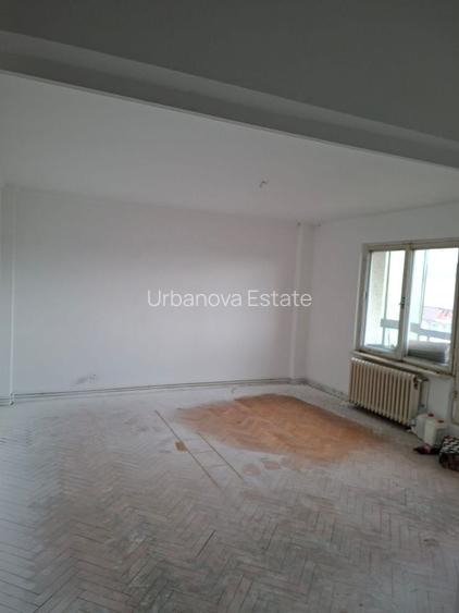 Apartament cu 3 camere,  et 4/8, 90 mp,  str Decebal/ Unirii - 8