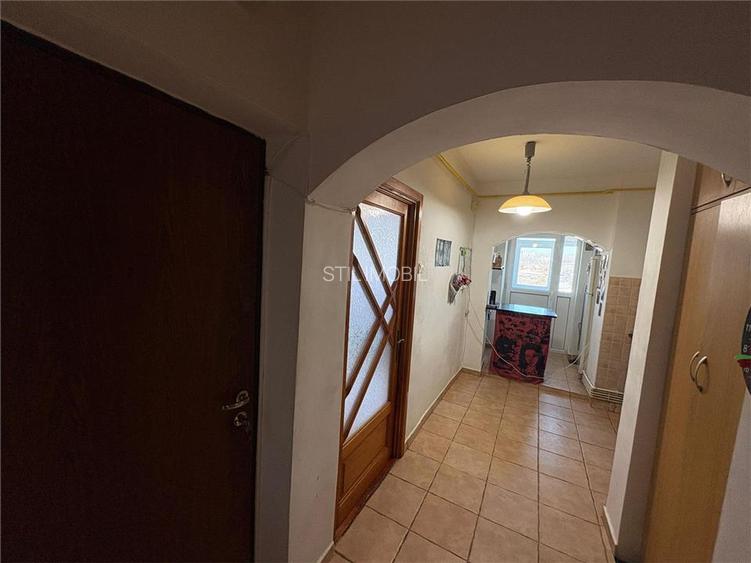 Apartament 1 camera decomandat, Bd. Independentei 350 euro - 6