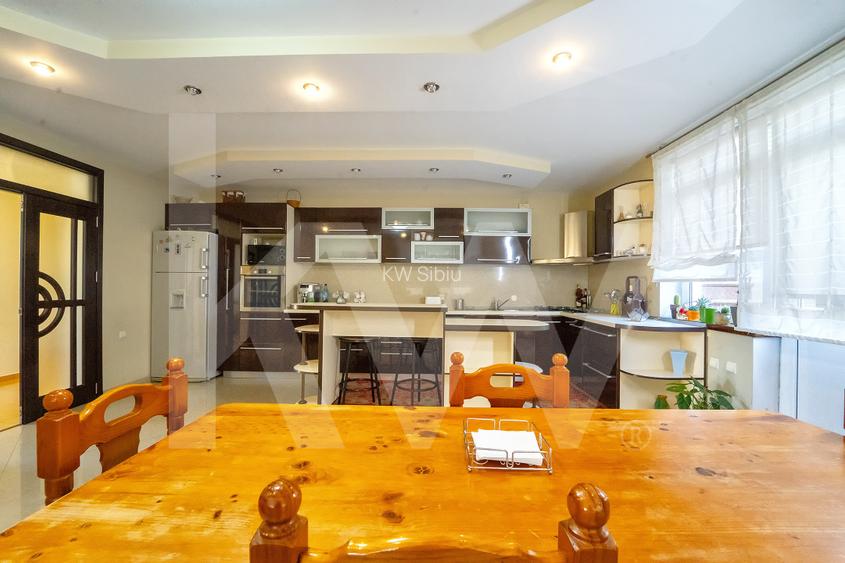 De vanzare – Imobil cu potential turistic si rezidential in Ocna Sibiului - 3