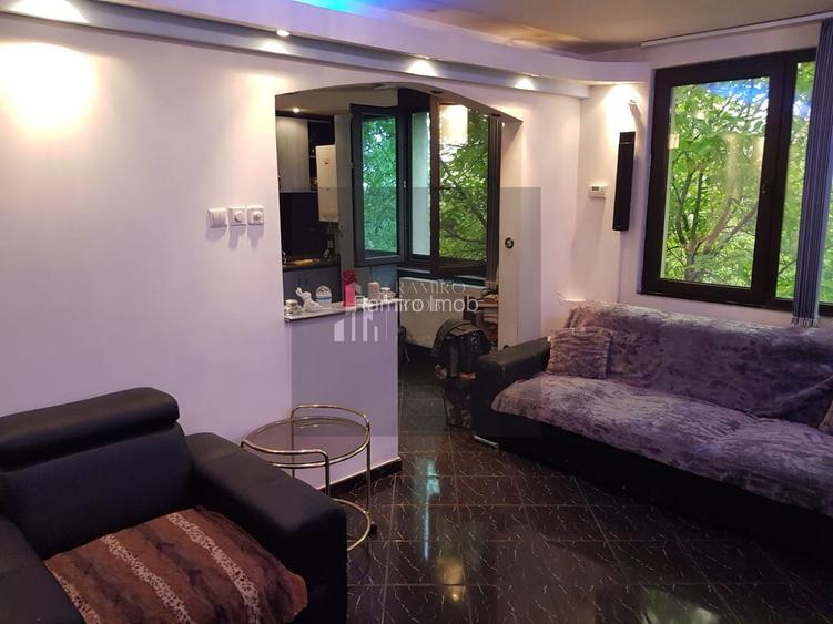 Apartament 3 camere decomandat Drumul Taberei - 9