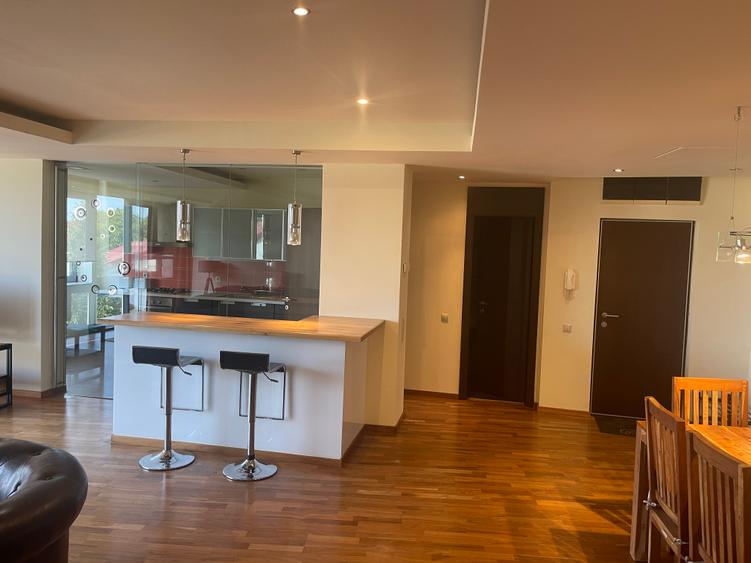 Apartament 3 camere complet mobilat loc de parcare subteran inclus