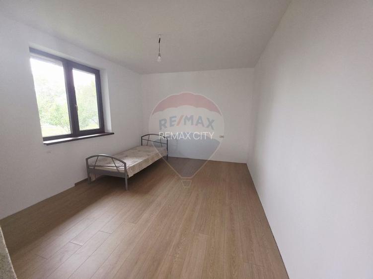 Casă cu livadă și teren generos – Girov - 6