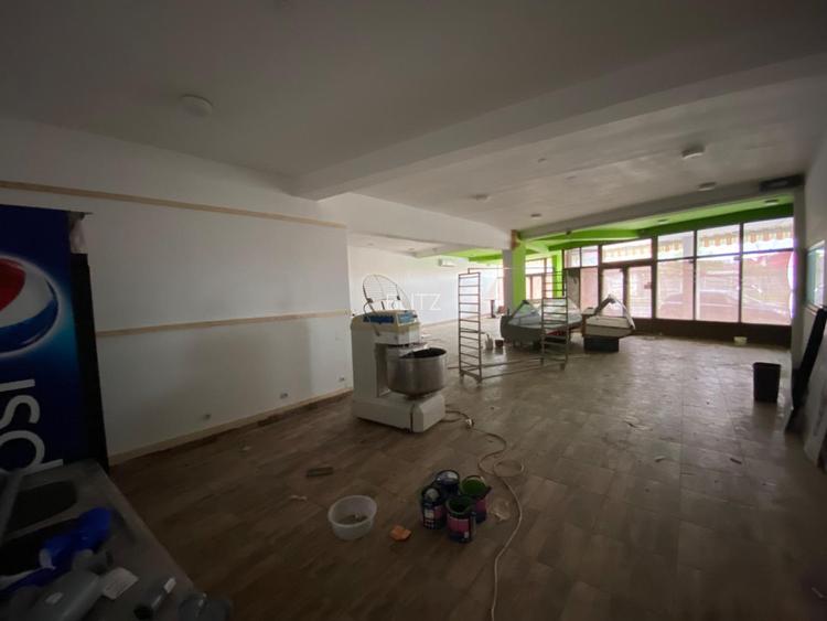 Spatiu comercial, 446 mp, teren 1307 mp, zona Romanești, posibilitate Rate - 3