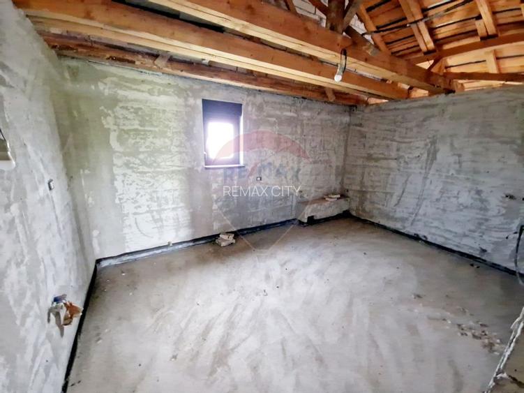 Casă spațioasă S+P+1E+M și teren generos 1664 mp - 33