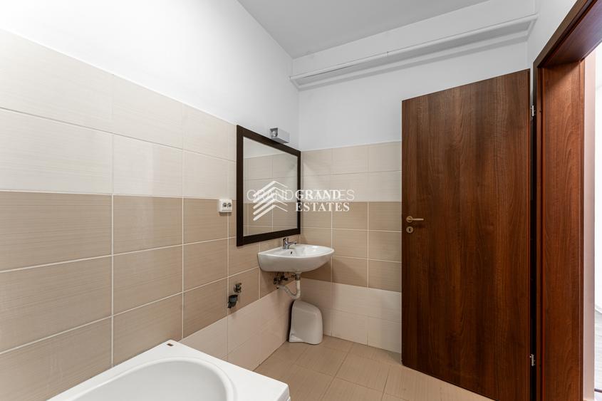 Apartament cu 3 camere | 79,1mp suprafață totală | Dr. Fermei | Loc de parcare - 18