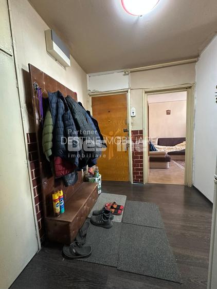 Apartament 3 camere decomandat - 2 bai - etaj 7/8 in zona Vitan - 19