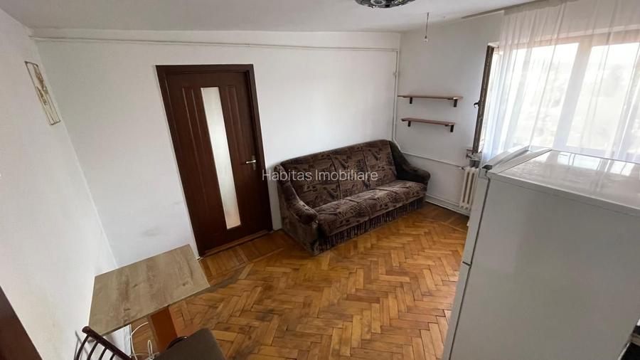 0 COMISION 2 camere, zona Piata Hermes, bloc izolat - 3