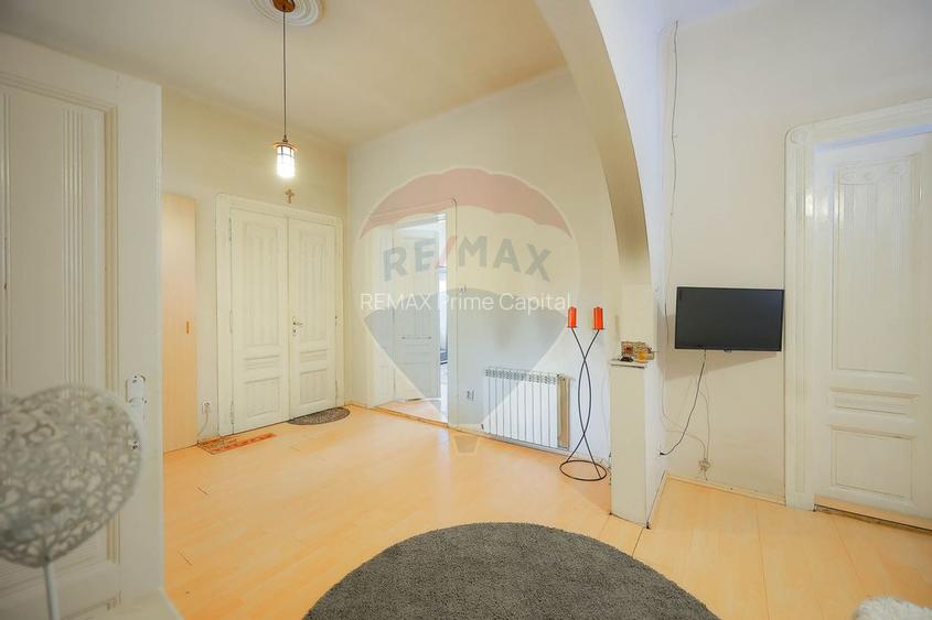 Casă / Vilă cu 4 camere de vânzare Ultracentral Str. Louis Pasteur - 15