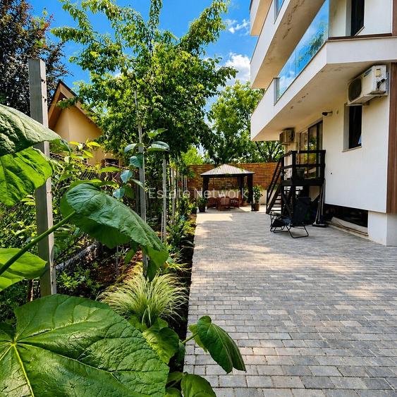 Apartament configurabil 4 camere, 127 mp utili + curte 139 mp + 4 parcari - 2