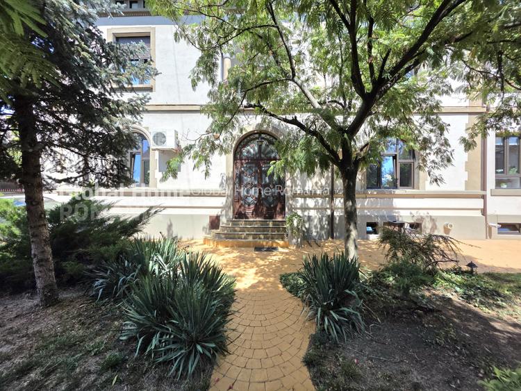 Cismigiu Garden | Office Interbelic Villa - 12 Rooms - 637 Land - 441Sqm Surface - 3