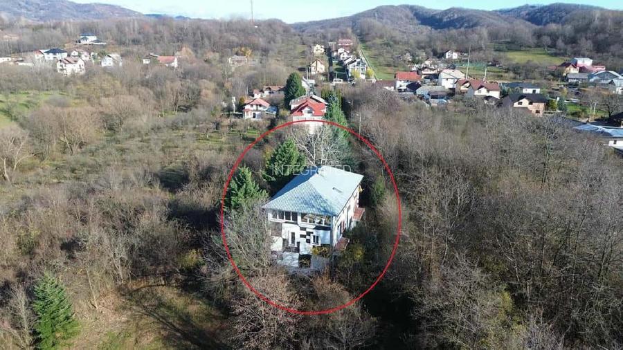 PUCIOASA, Imobil cu destinatie multipla - S+P+E - 564 m²  si teren - 1.737 - 2
