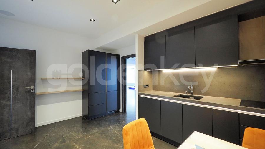 Apartament cu 5 camere si 165mp terasa | complex cu piscina | 2 garaje