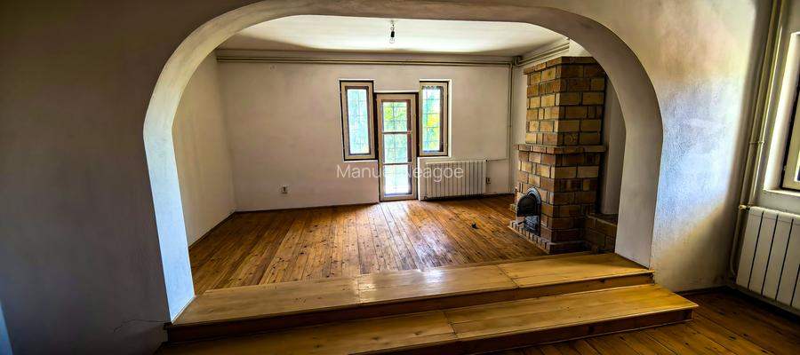 Complex imobiliar format din 2 Vile si un teren generos de 3659Mp - 7