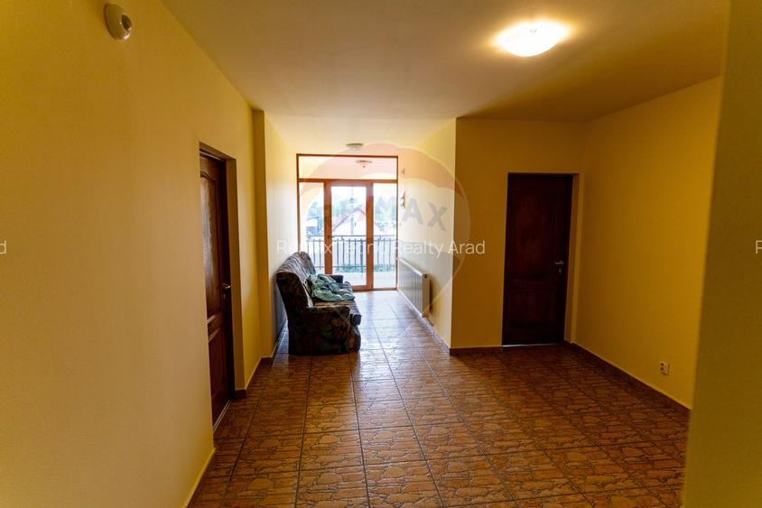 Vila /Pensiune 6 camere in Cristur, jud Hunedoara - 29