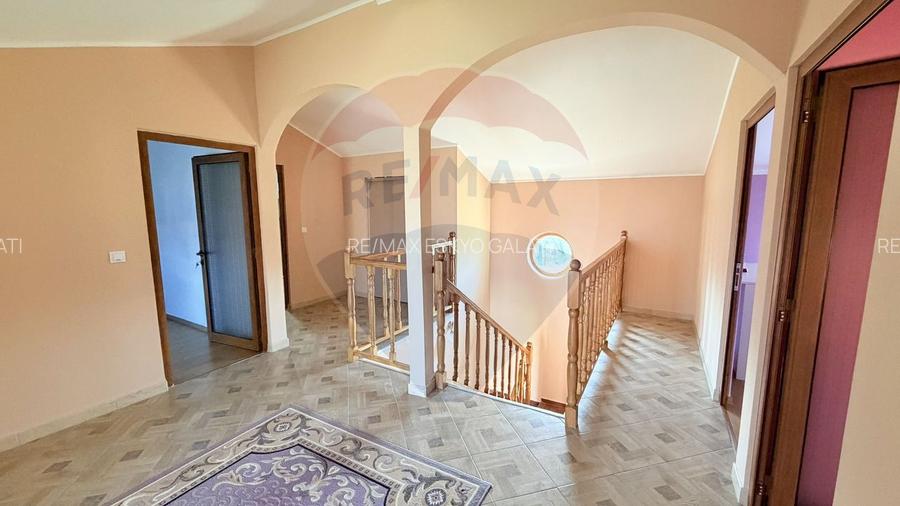 Casă cu 4 camere de vânzare Nămoloasa I Galati - 10