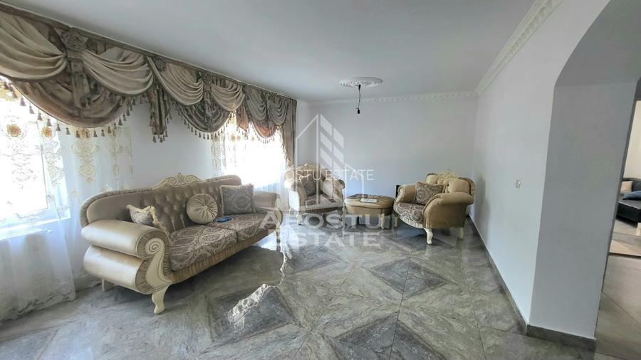 Casa individuala renovata,4 camere,garaj,teren 540 mp,Plopi - 3