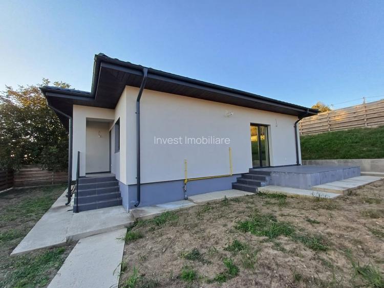 Casă parter, 3 camere, 818 mp teren, zona Valea Adanca - 2