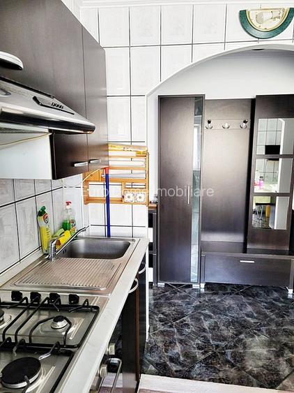 Codlea, apartament 2 camere decomandat, etaj 1, mobilat, 73000 euro - 11