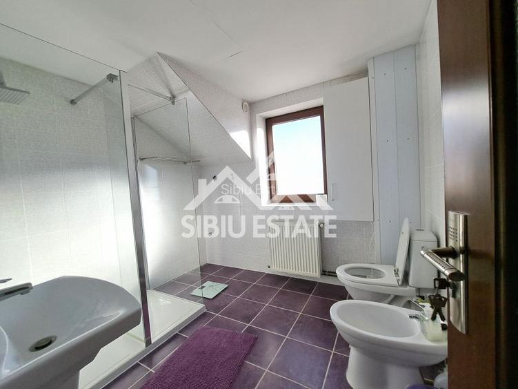 Casa Sibiu cu pivnita si garaj, curte mare - 6